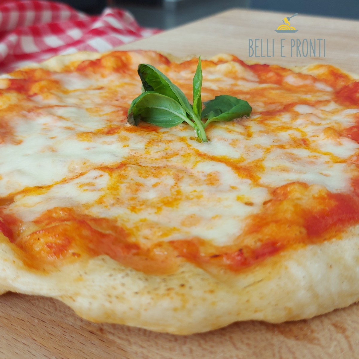 Ricetta di pizza in padella fatta in&nbsp;casa