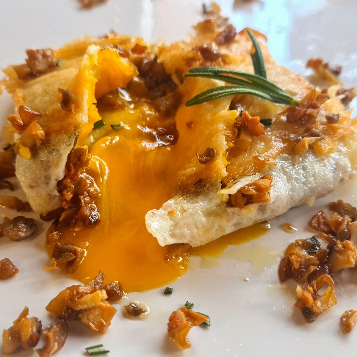 Uova fritte gourmet ai&nbsp;funghi