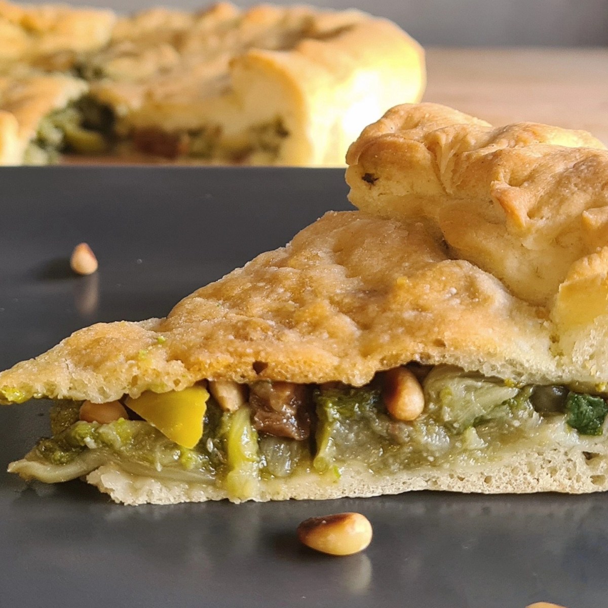 Pizza di scarole&nbsp;napoletana