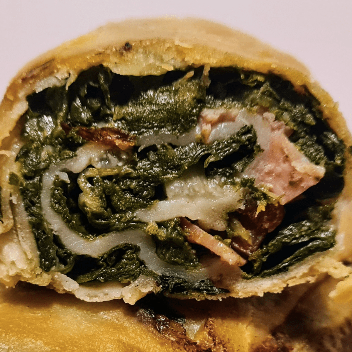 Torta salata di bietola, speck e provola&nbsp;affumicata