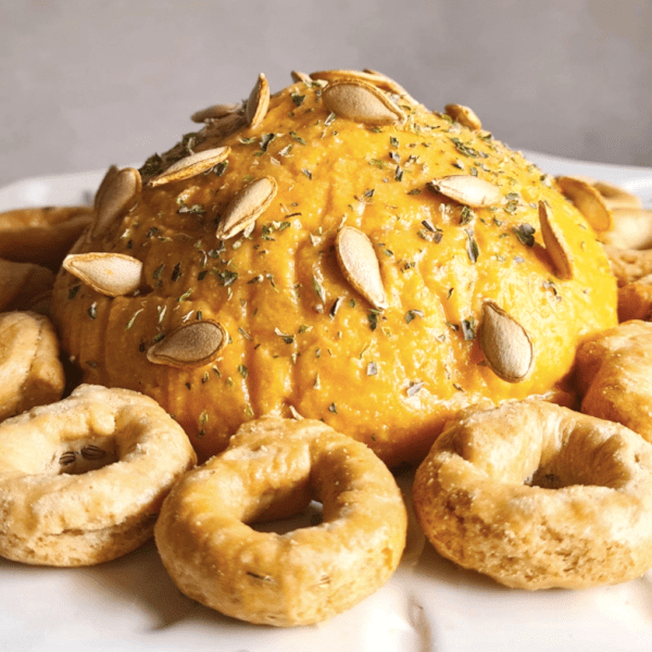 Crema di zucca e feta con origano e semi di zucca&nbsp;tostati