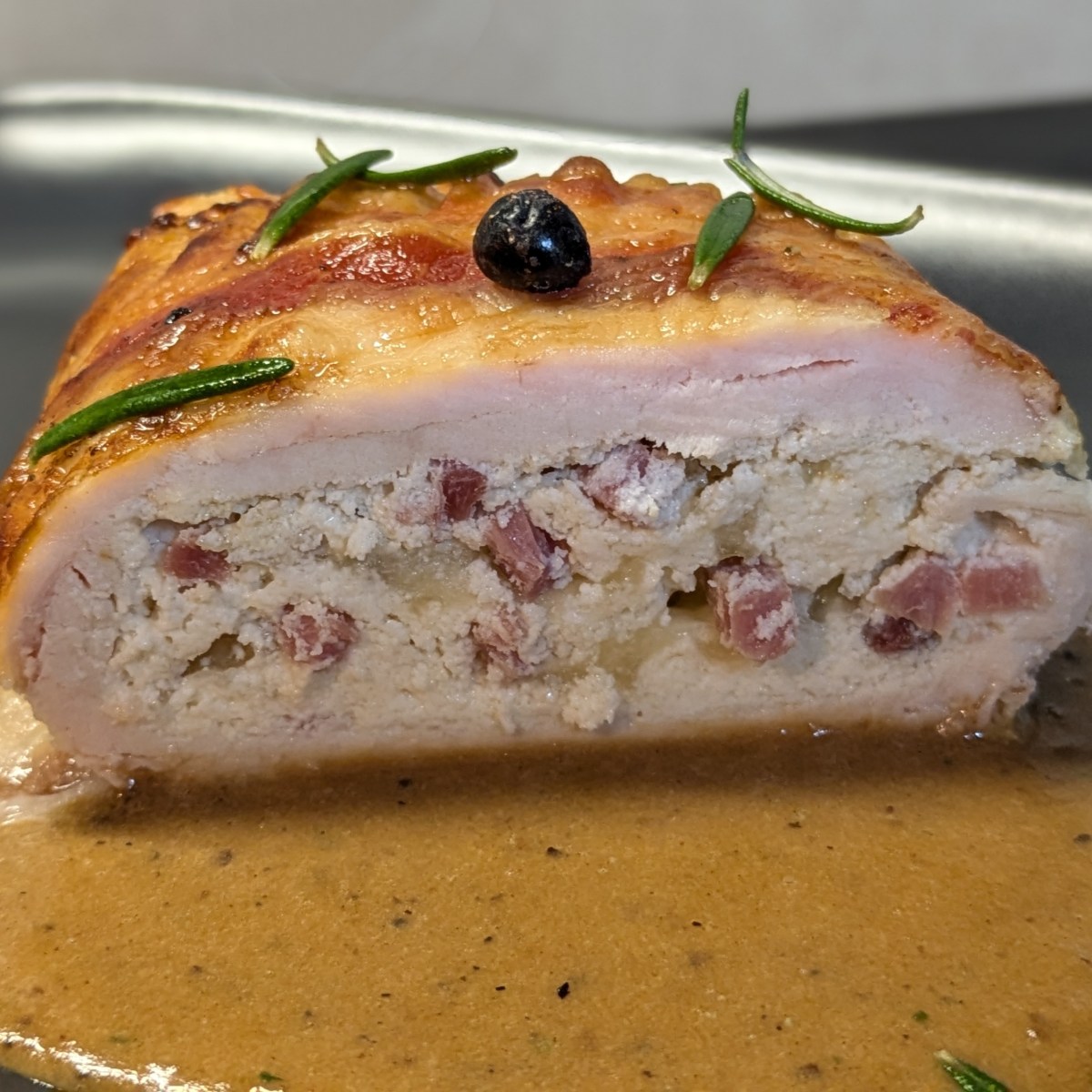 Petto di pollo farcito con ricotta, speck e&nbsp;provola