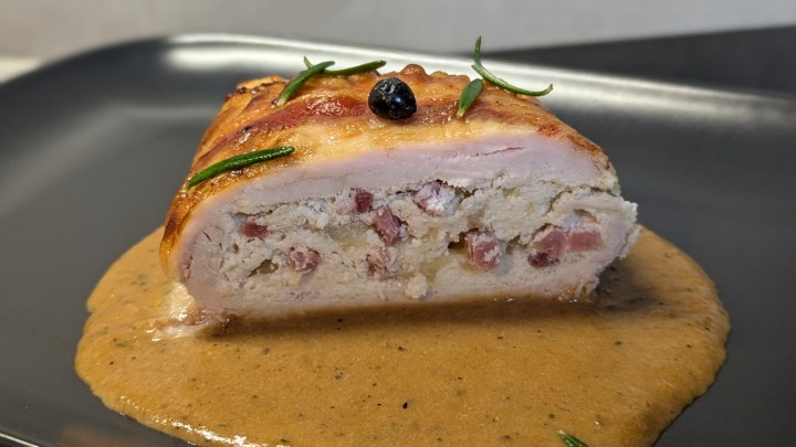 Petto di pollo farcito con ricotta, speck e&nbsp;provola