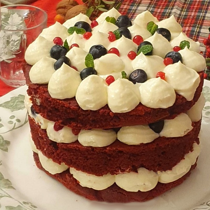 Torta Red velvet ai frutti di&nbsp;bosco