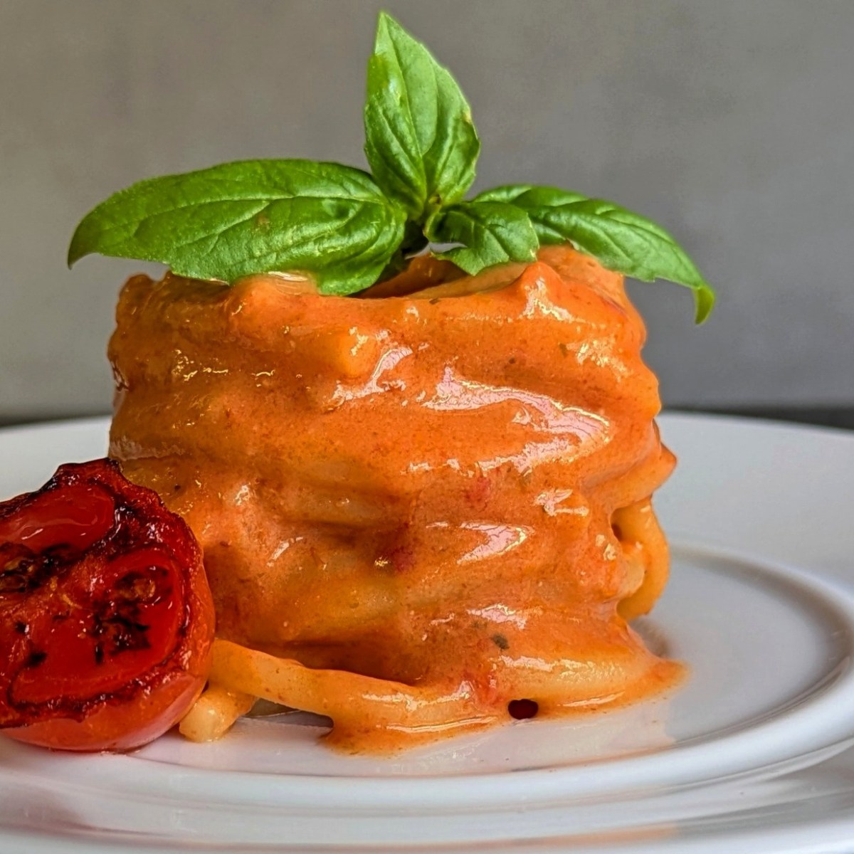 Spaghetti con crema di pomodorini confit e&nbsp;ricotta