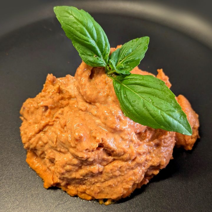 Sugo pomodorini, pomodorini confit, sugo pomodorini confit, crema pomodorini confit, spaghetti con pomodorini, spaghetti con pomodorini confit, pasta con pomodorini, patè pomodorini confit, pasta pomodorini, pasta pomodorini e basilico, pasta ricotta e pomodorini.