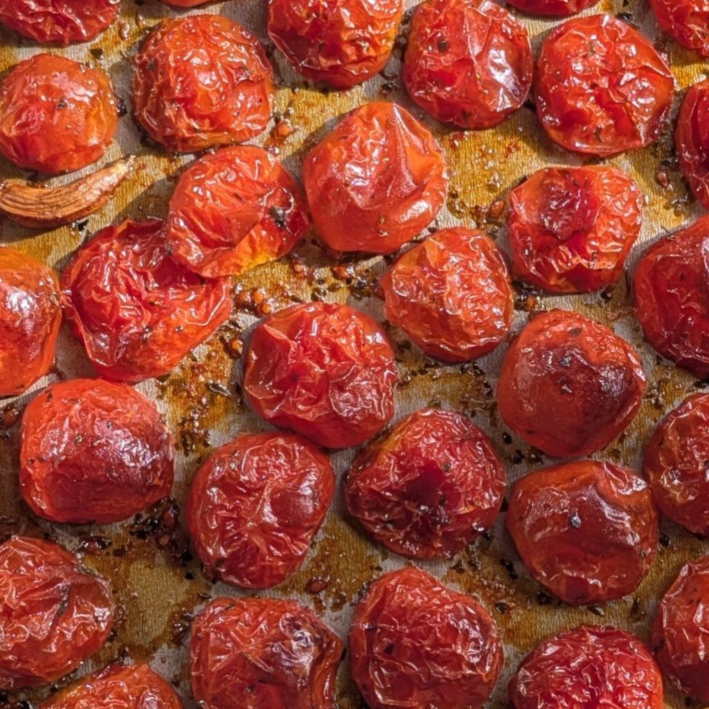 Pomodorini confit cotti, pomodorini confit tradizionalie, ricetta pomodorini confit tradizionali, ricetta dei pomodorini confit veloci, pomodorini confit veloci.